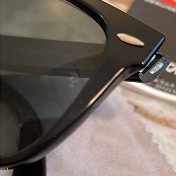 Womens Ray-Ban Wayfarer Sunglasses - Picture 5 of 7